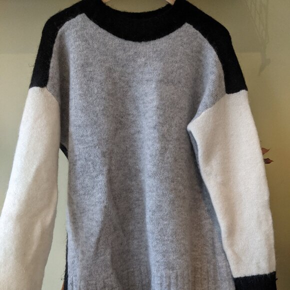 H&M Premium Quality Colour Block Sweater - Picture 1 of 4
